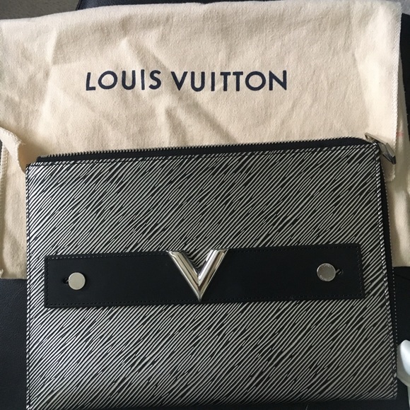 Pochette Essential V clutch - Picture 2 of 4